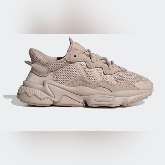 Adidas Ozweego - Picture 2 of 5